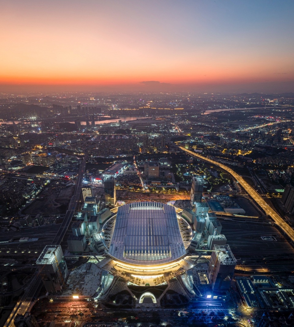 Guangzhou Baiyun Station TOD by NIKKEN SEKKEI LTD