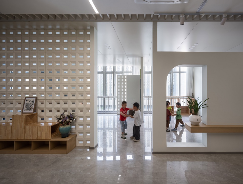 changyang neighborhood center by zhong huaying studio