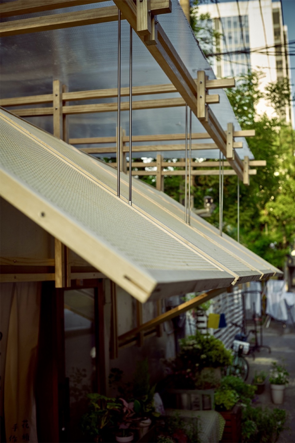 Li Eaves by Raw Architecture Studio