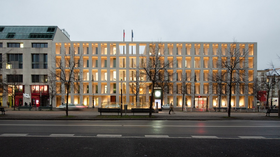 polish embassy in berlin by jems architekci