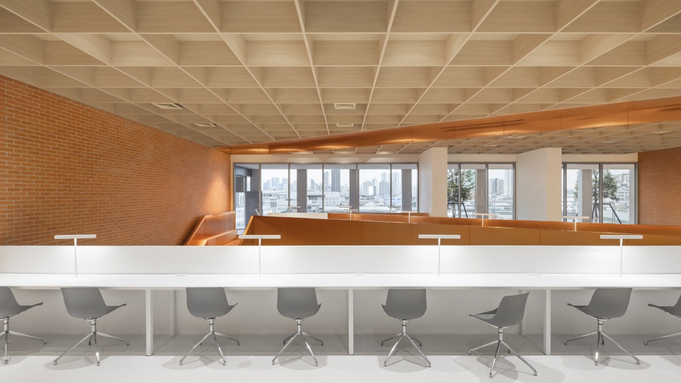 kings college international school bangkok the refectory sixth form center library by onion