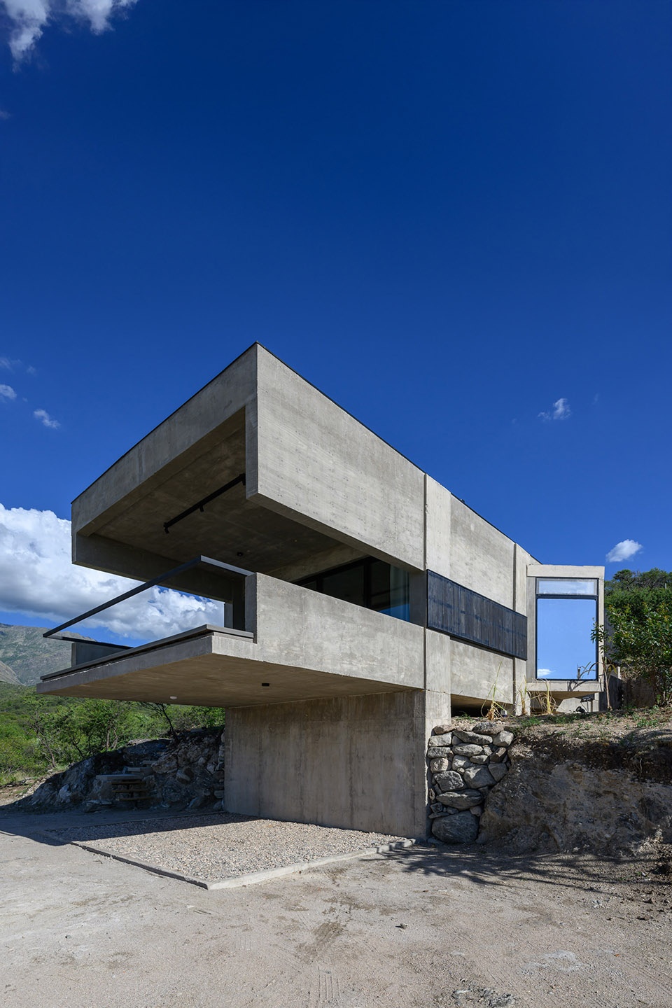 lodge jr by arq paul dragicevic