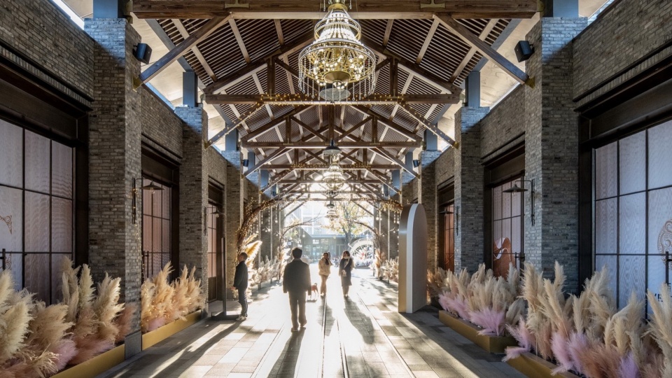 Nanpu Station Renovation by GOA