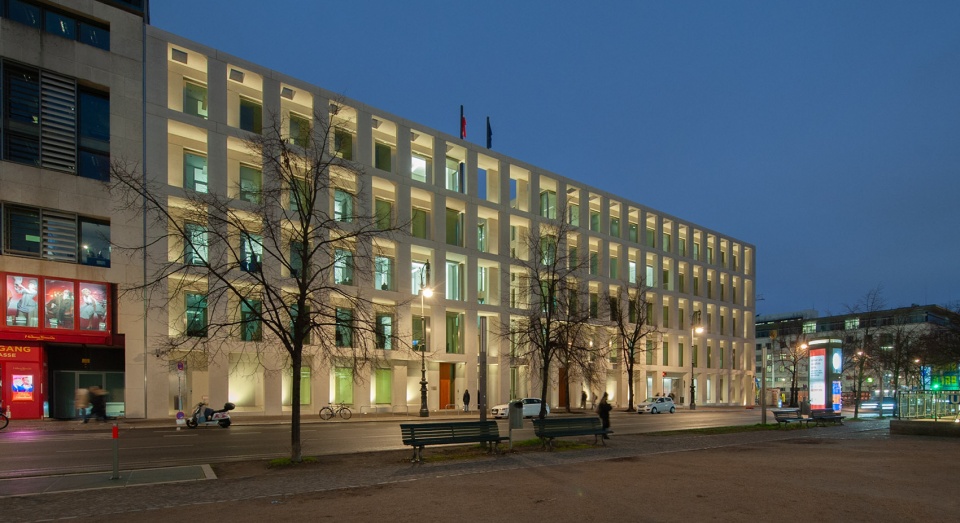 polish embassy in berlin by jems architekci