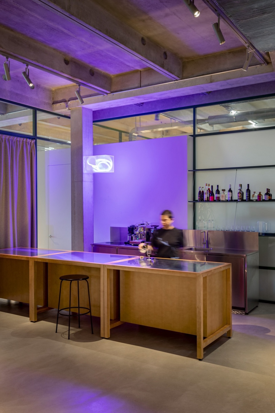 Dynamic Frame by balbek bureau