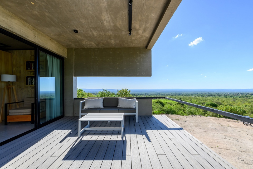 lodge jr by arq paul dragicevic