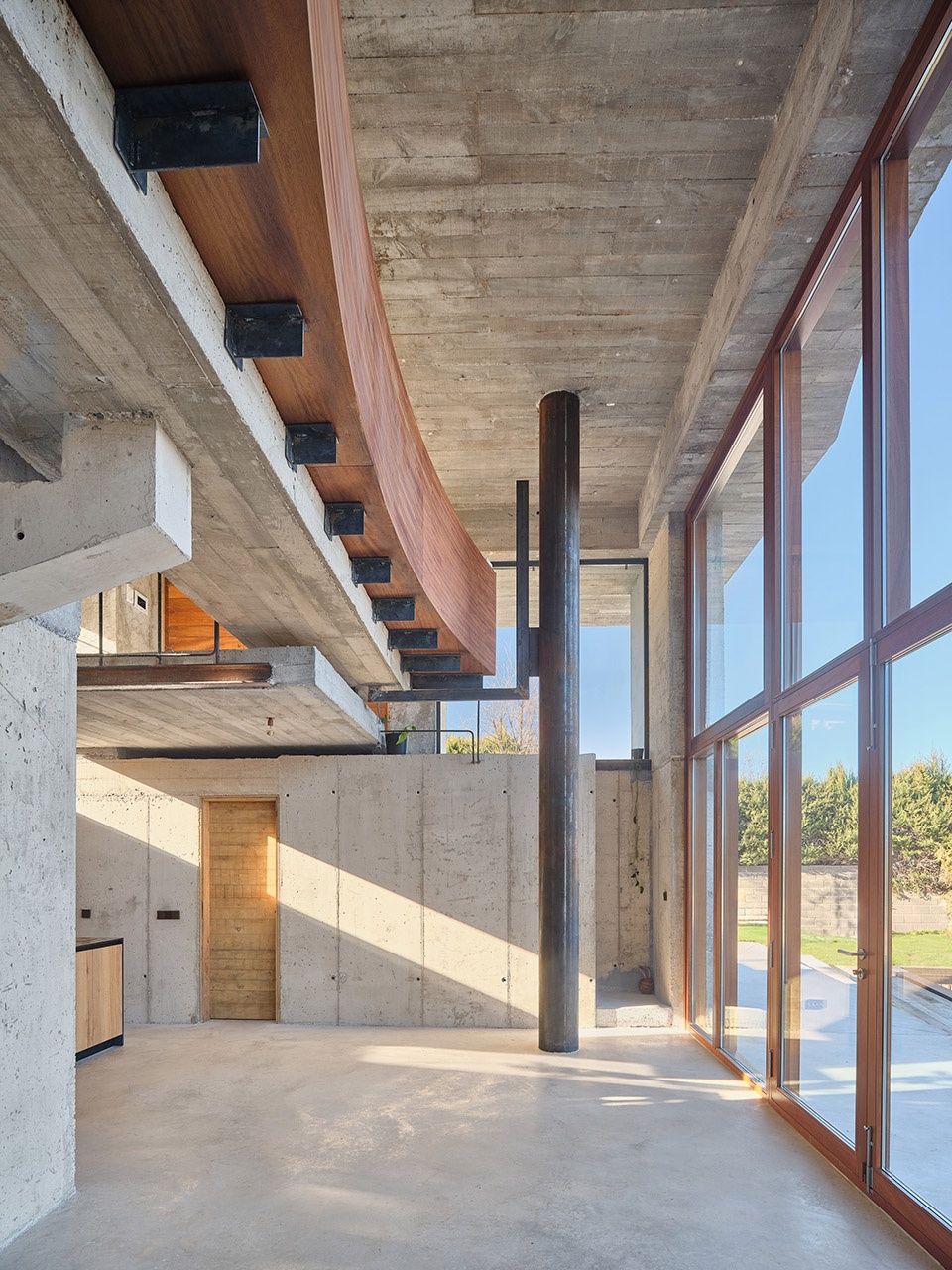 oak house by muka arquitectura