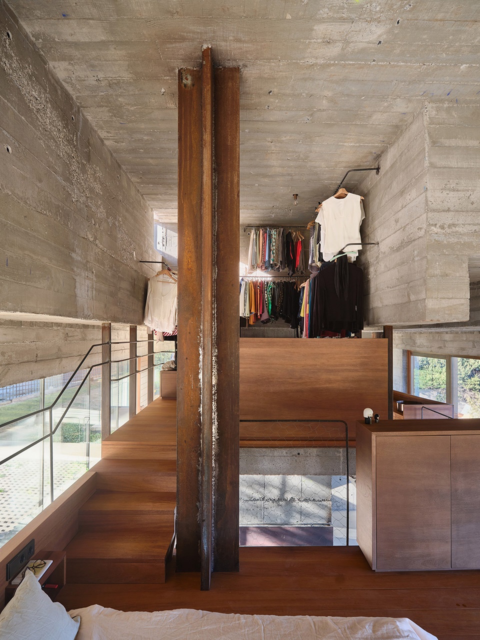 oak house by muka arquitectura