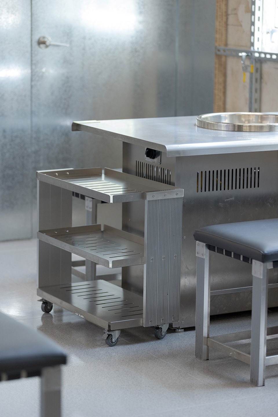 dahu hot pot by daylab design