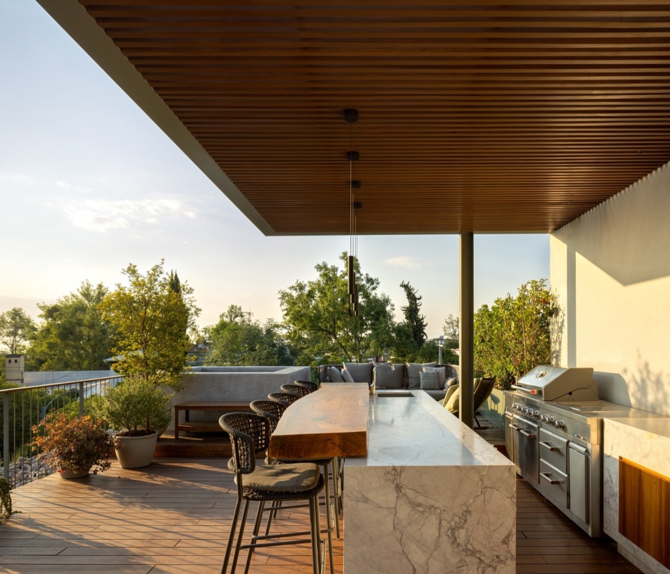 Carpatos by Ignacio Urquiza Arquitectos