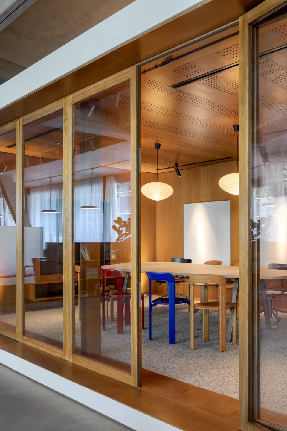 Dynamic Frame by balbek bureau