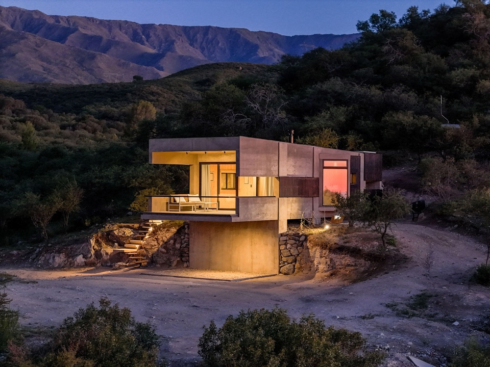 lodge jr by arq paul dragicevic