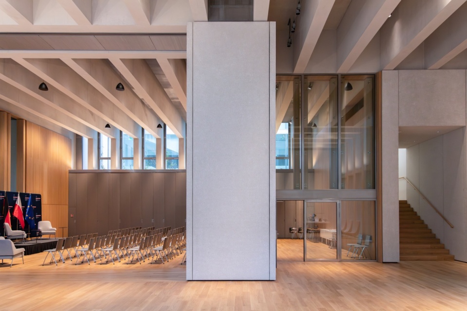 Polish Embassy in Berlin by JEMS Architekci