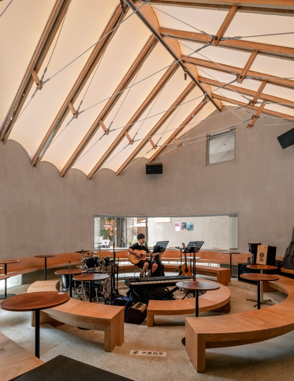 室内 实在建筑©Mata Okawa