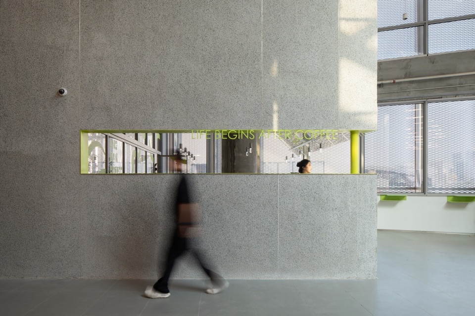 电梯出口立面 Elevator Exit Facade 摄影:拾集建筑DESKTOP STTRL78