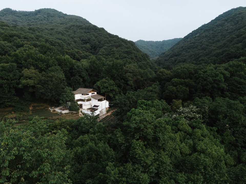 Yuanguguanshan Restaurant Hangzhou Lingyinsi by Wuzhi Design