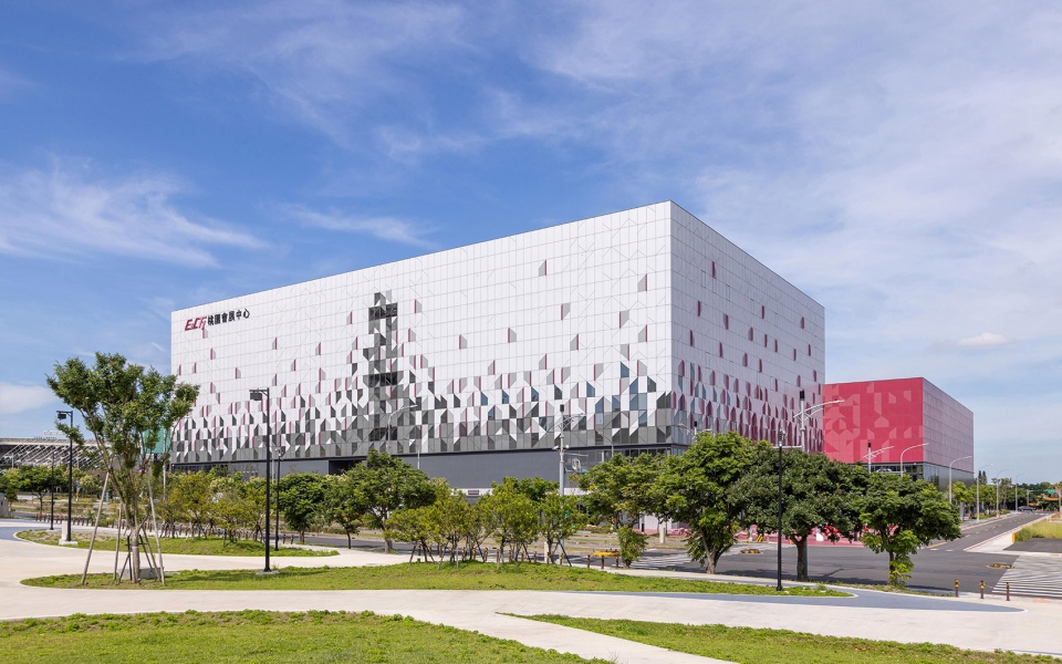 the taoyuan convention and exhibition center by jjp