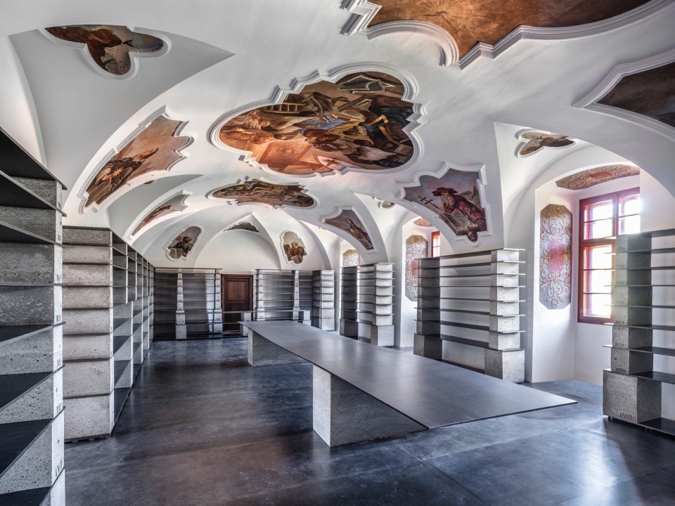 Library in the monastery zeliv by sepka architekti