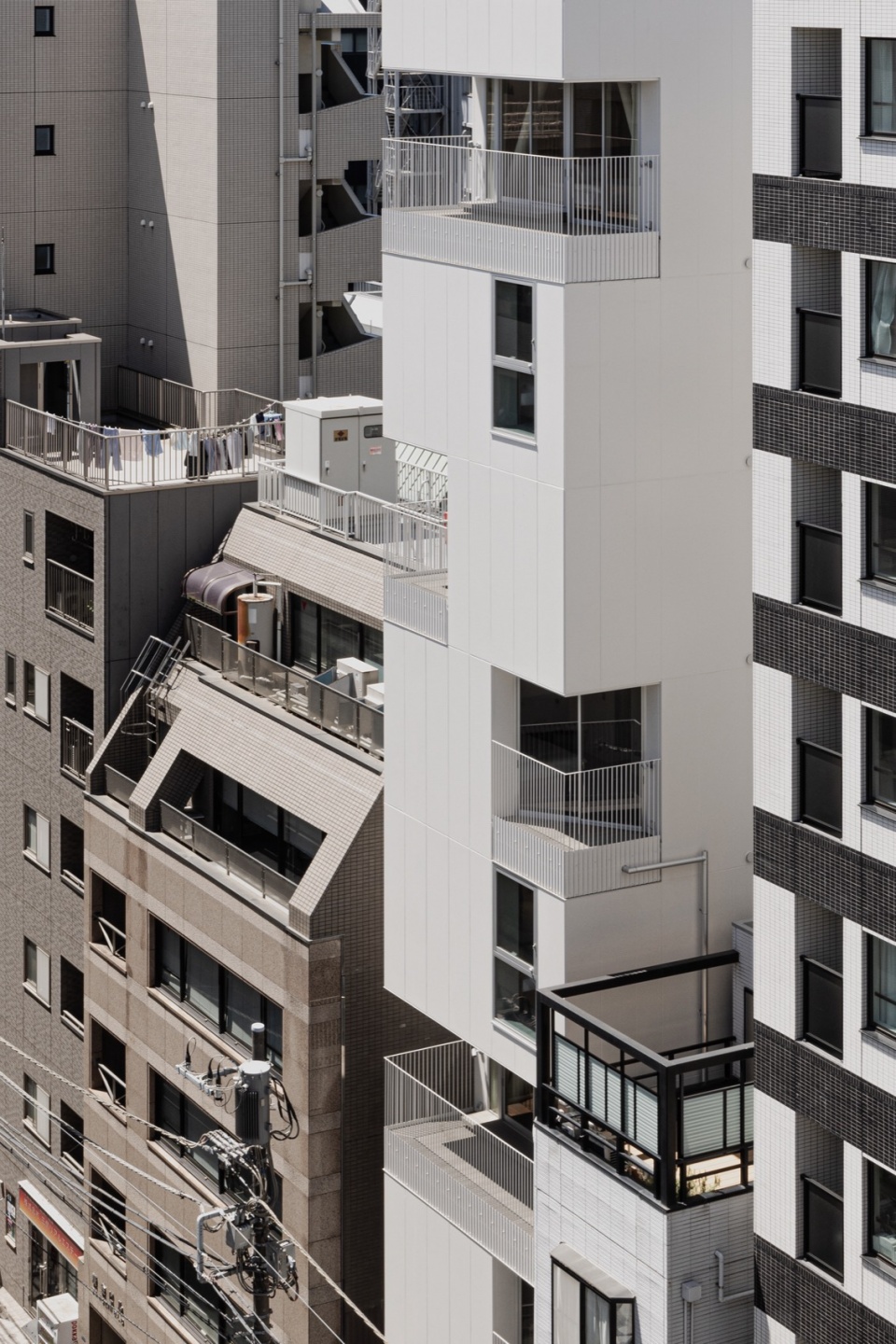 Hotel Rakuragu by kooo architects