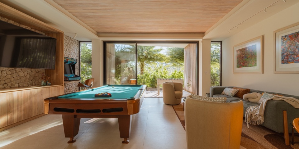 Villa aurea by Studio Saxe