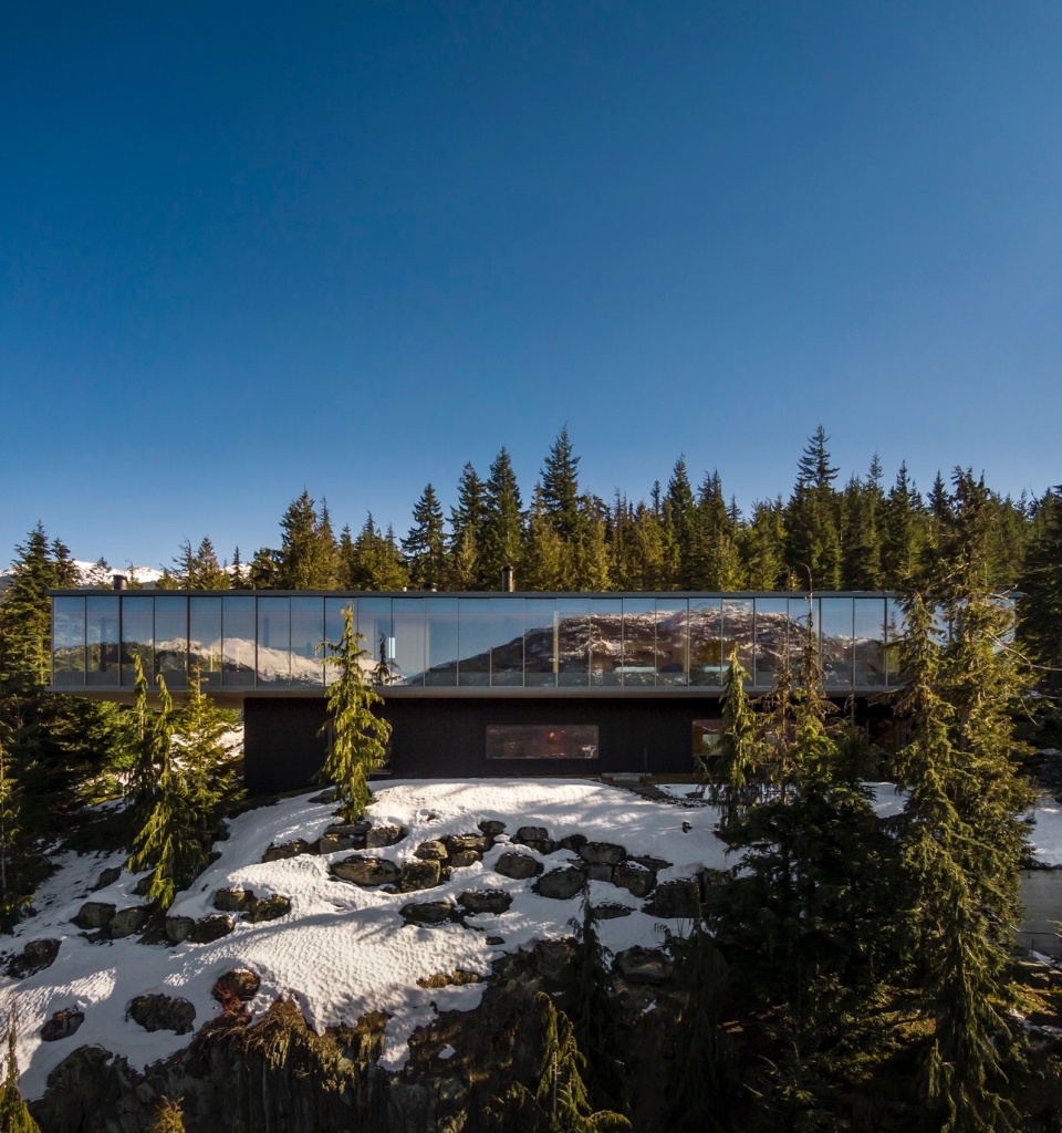 Flag House by Studio Mk27