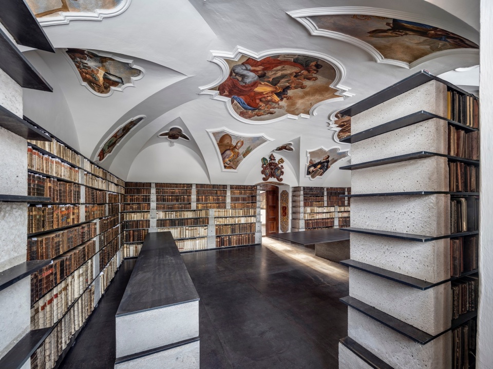 Library in the monastery zeliv by sepka architekti