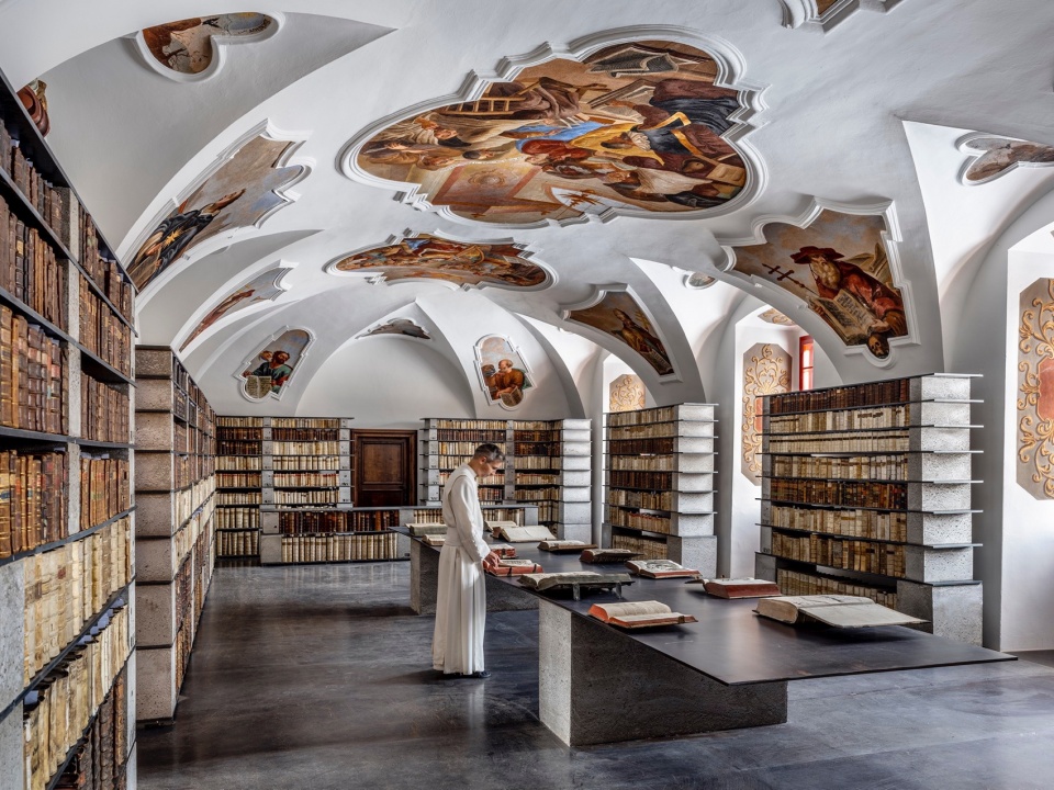 Library in the monastery zeliv by sepka architekti