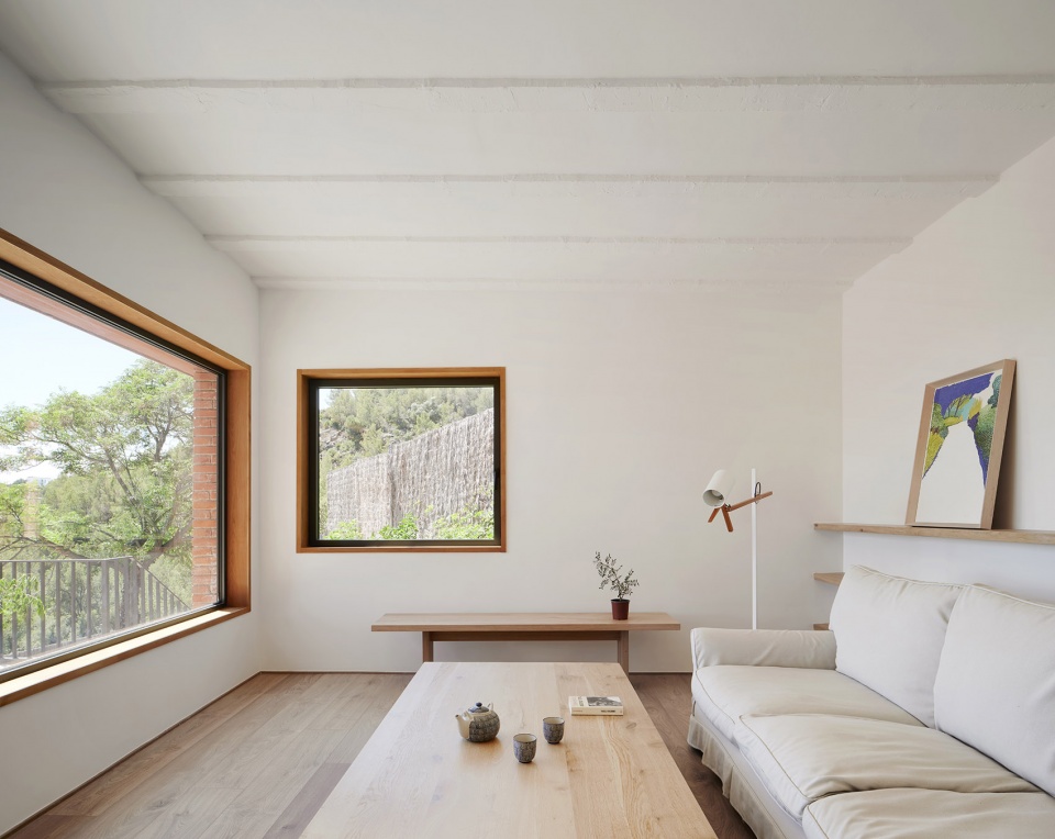 sitges house by roman izquierdo bouldstridge