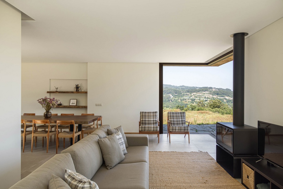 casa da levada by tsou arquitectos