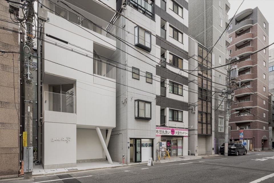 Hotel Rakuragu by kooo architects