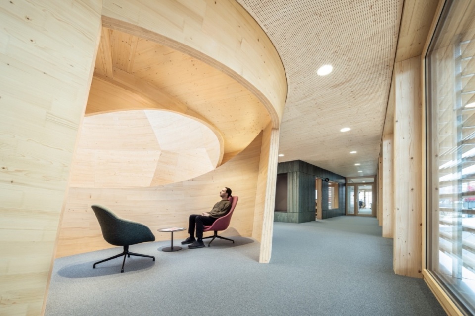 Atrium Blumer Lehmann Headquarters by ICD