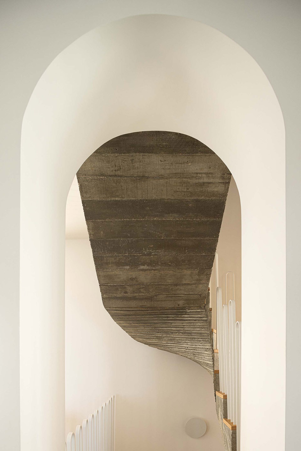 casa arco by tiago castro sousa lda