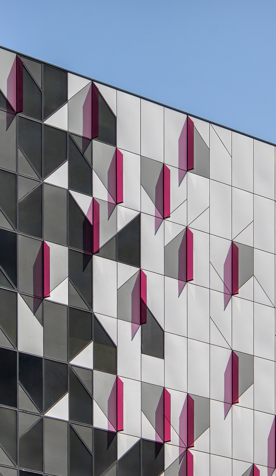 the taoyuan convention and exhibition center by jjp