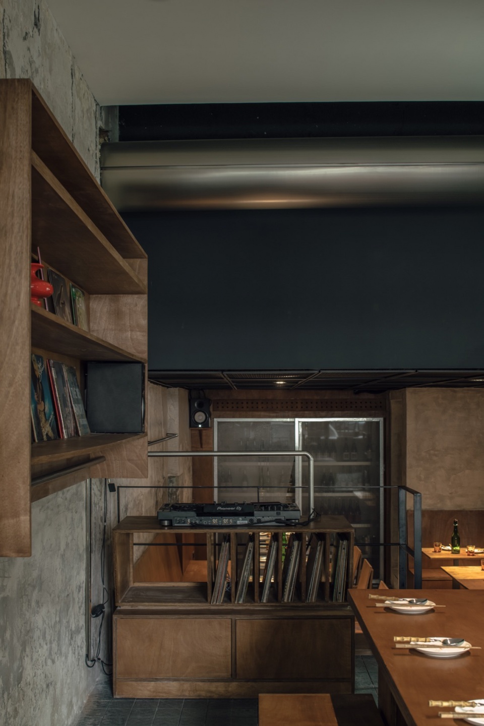 Burg Bistro by shire space research