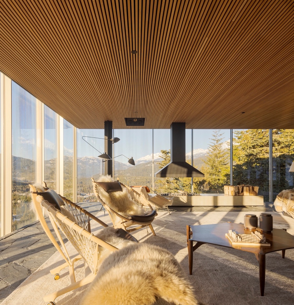 Flag House by Studio Mk27