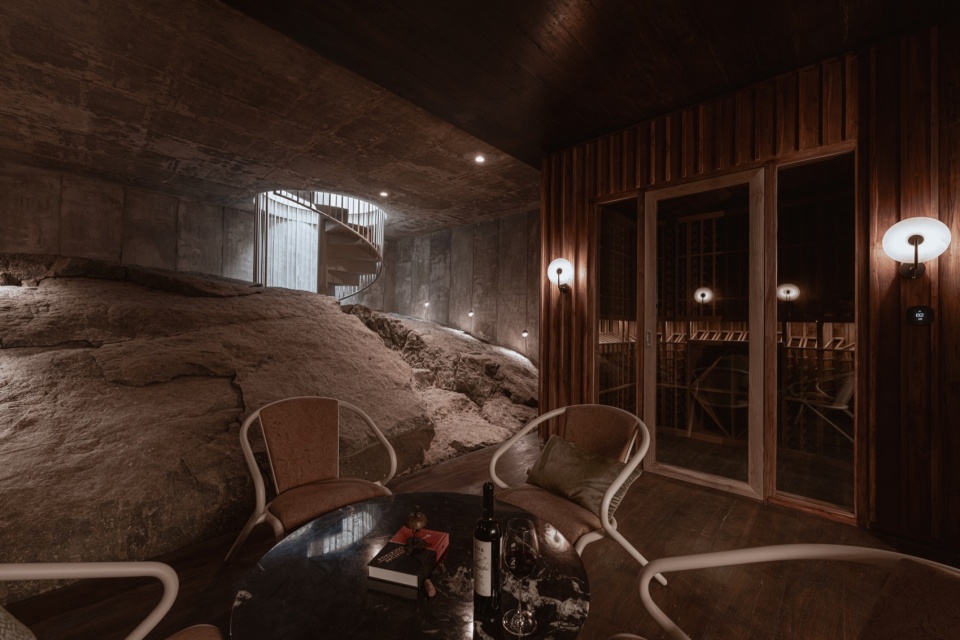 Villa aurea by Studio Saxe