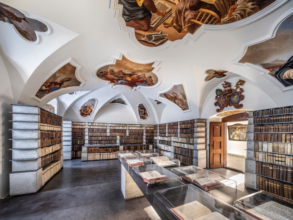 Library in the monastery zeliv by sepka architekti