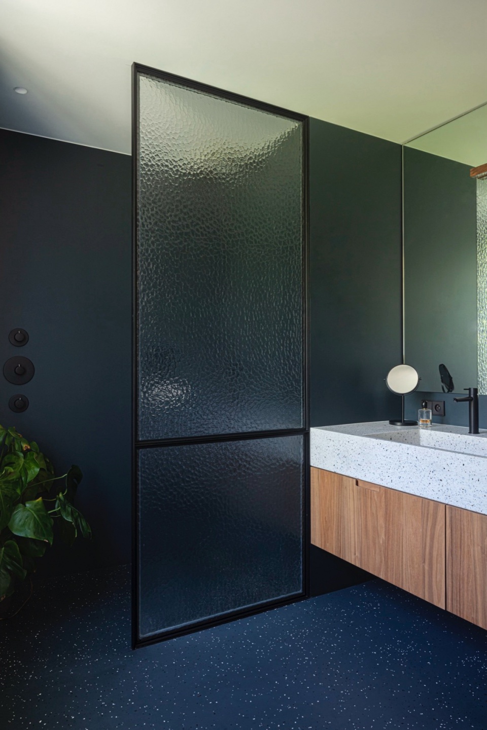 house dede by oyo architects