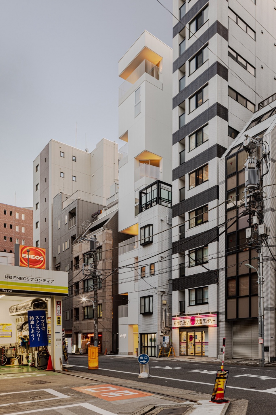 Hotel Rakuragu by kooo architects
