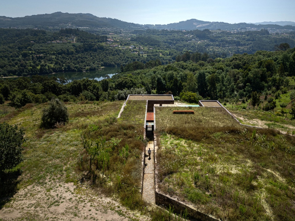 casa da levada by tsou arquitectos