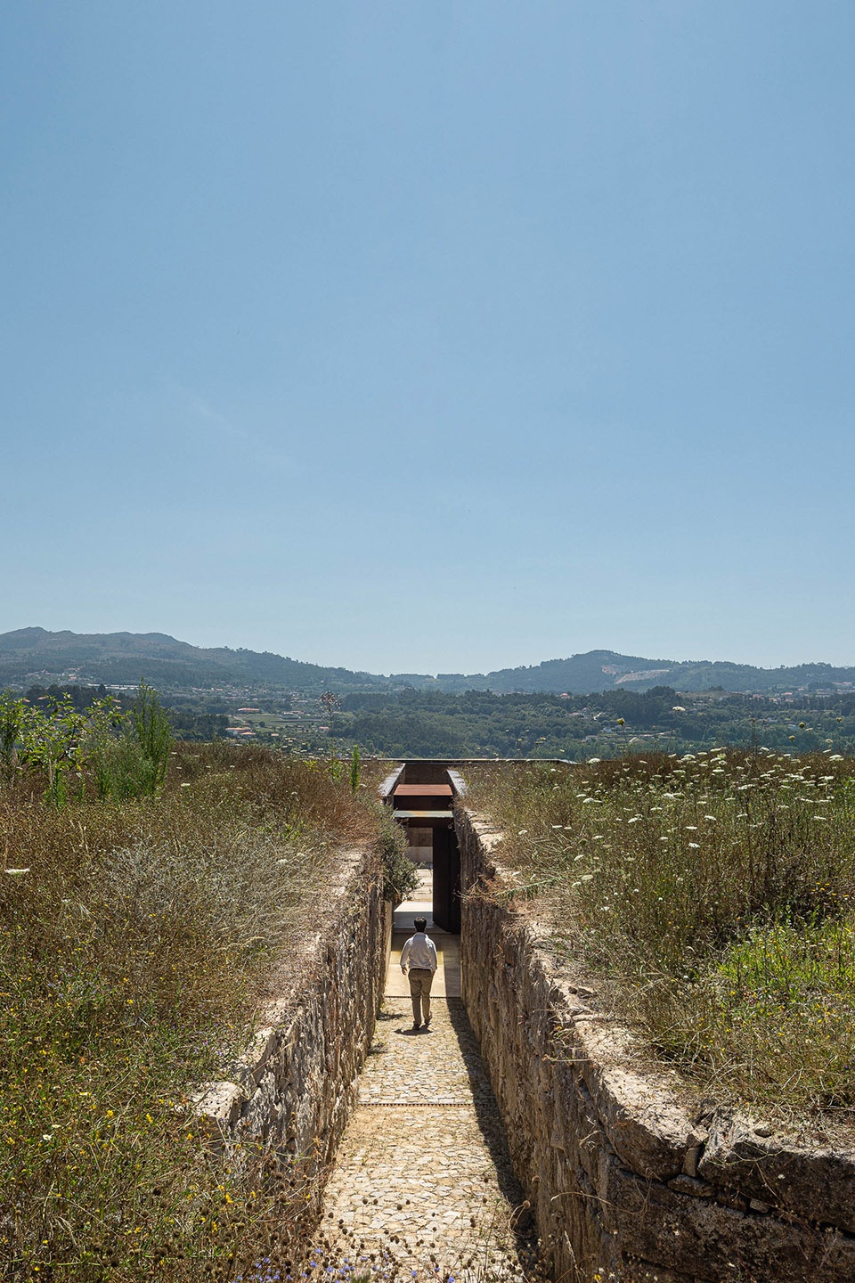 casa da levada by tsou arquitectos