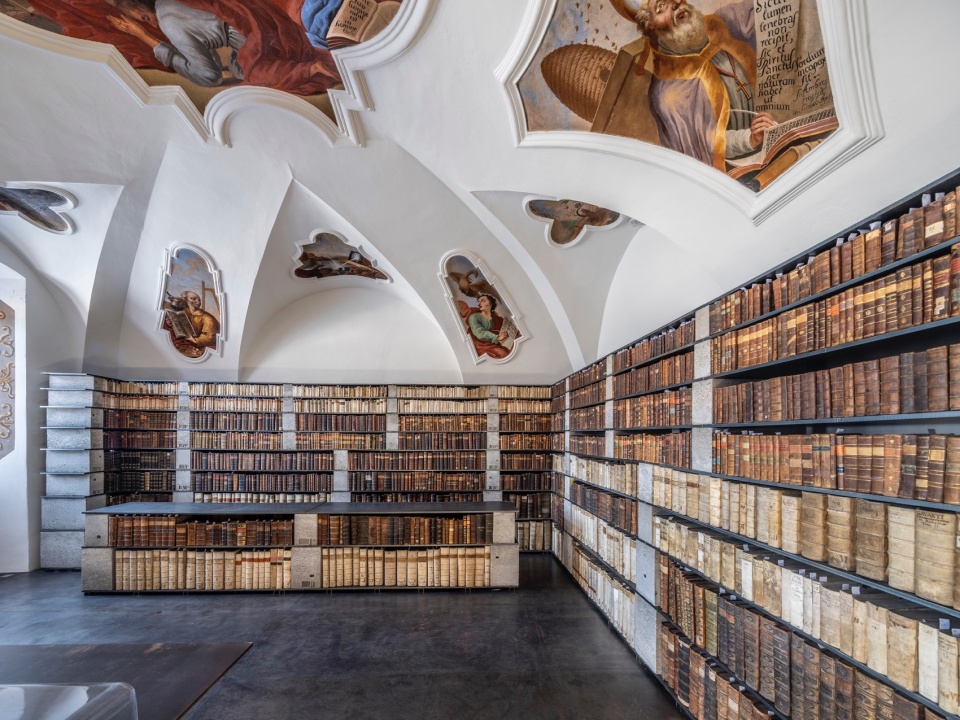 Library in the monastery zeliv by sepka architekti