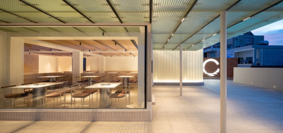 Renovation of self built house in West Island Sanya by Re Architecture Design studio