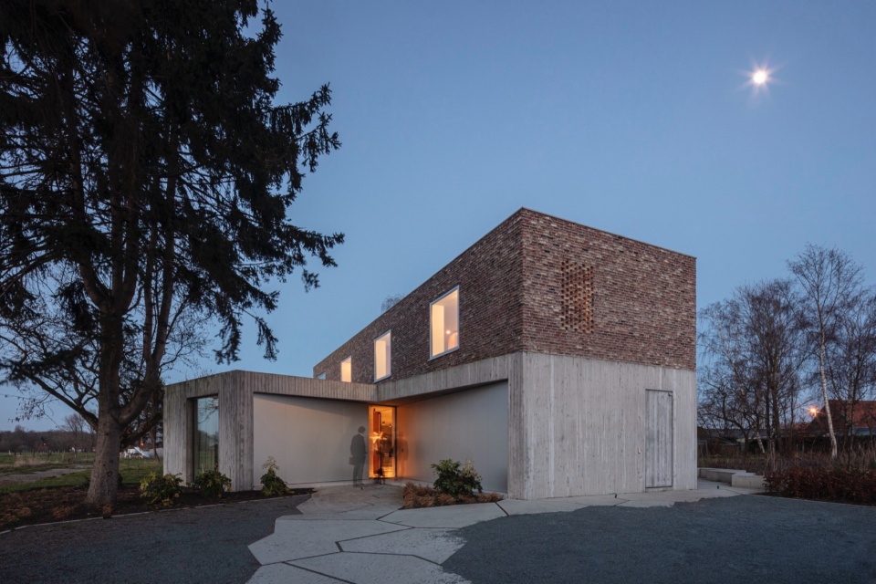 house dede by oyo architects