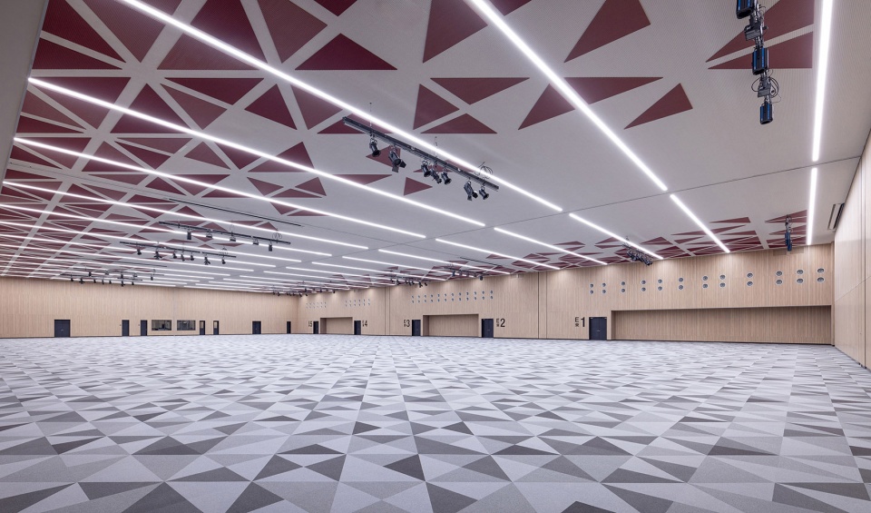 the taoyuan convention and exhibition center by jjp