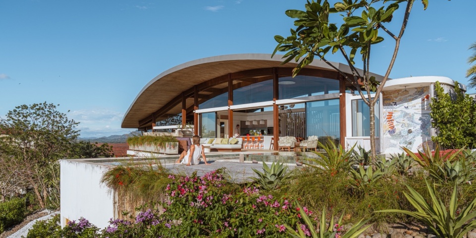 Villa aurea by Studio Saxe