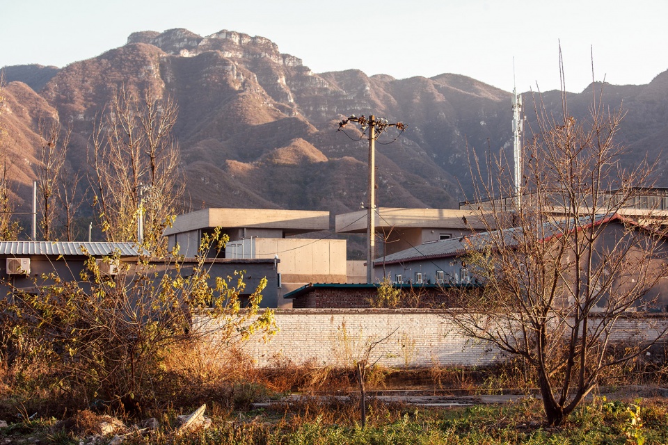riverside house by xian architects