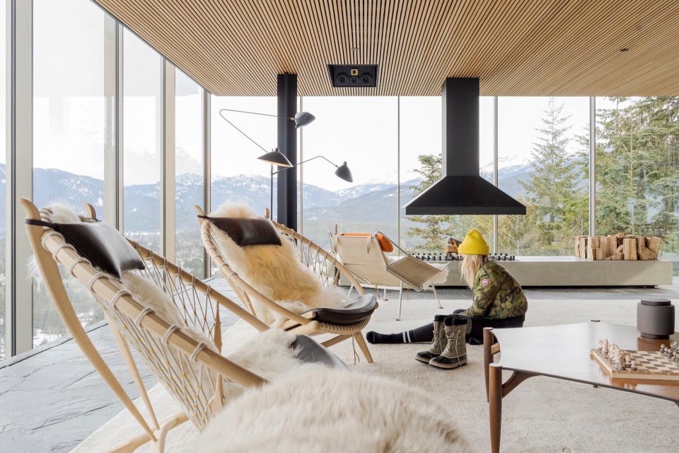 Flag House by Studio Mk27