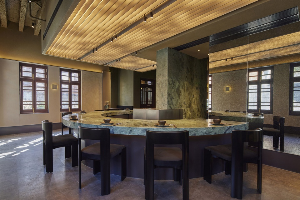 conglong restaurant by studio8 architects