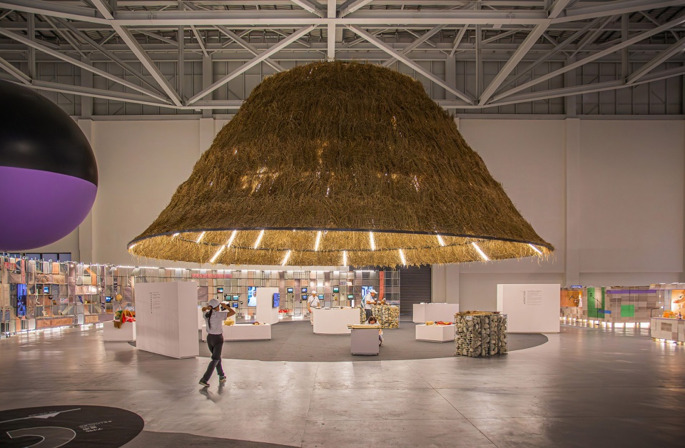 the taoyuan convention and exhibition center by jjp